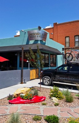  2017 07 23 - Great Pizza and Craft Beers - Moonlite Pizza and Brew Pub, Salida, CO (Credit: Tim Hannifin) 