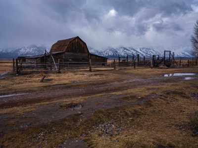  2018 11 03 - Mormon Row Historic District Barn and the Grand Tetons - Moose, WY 
