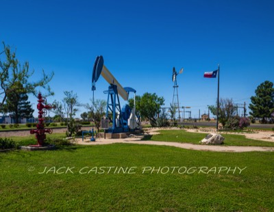  2020 05 24 - Pecos Co Gas and Oil Monument - Fort Stockton, TX 