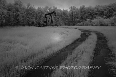  2020 04 19 - Oil Well - US-287 at the Trinity River - Freestone County, Texas 850 nm IR 