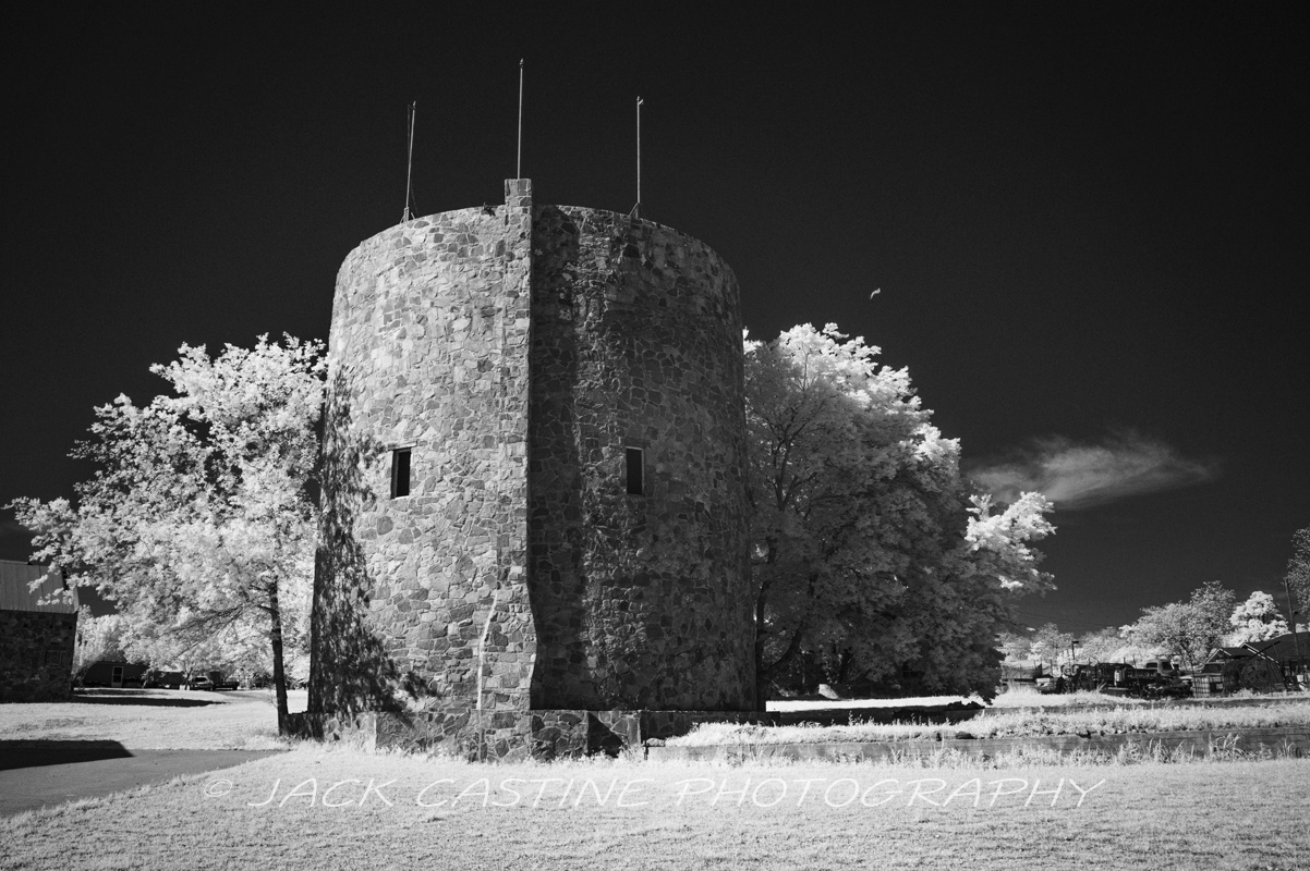  2018 04 17 - Farmers Market Silo - Fredericksburg, TX 