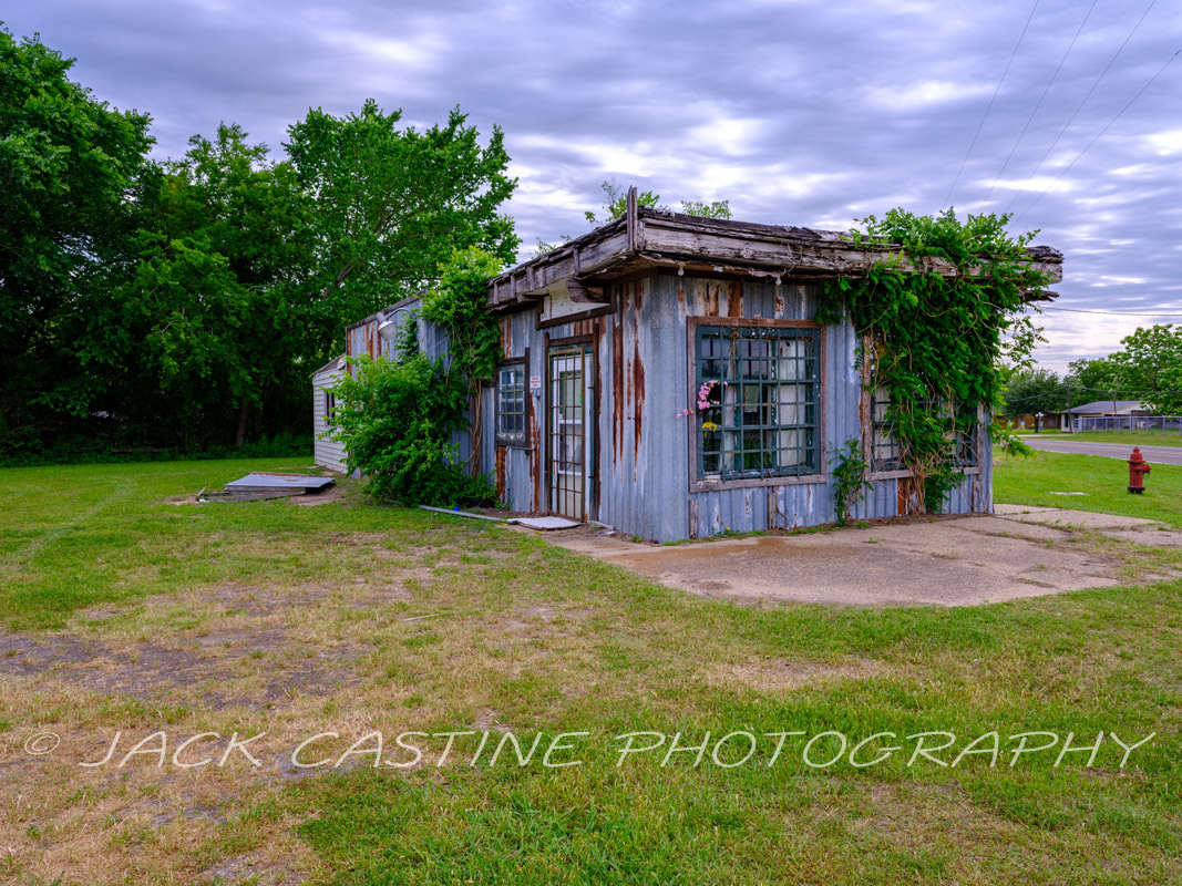  2023 04 22 - Abandoned Store - Bristol, Texas 